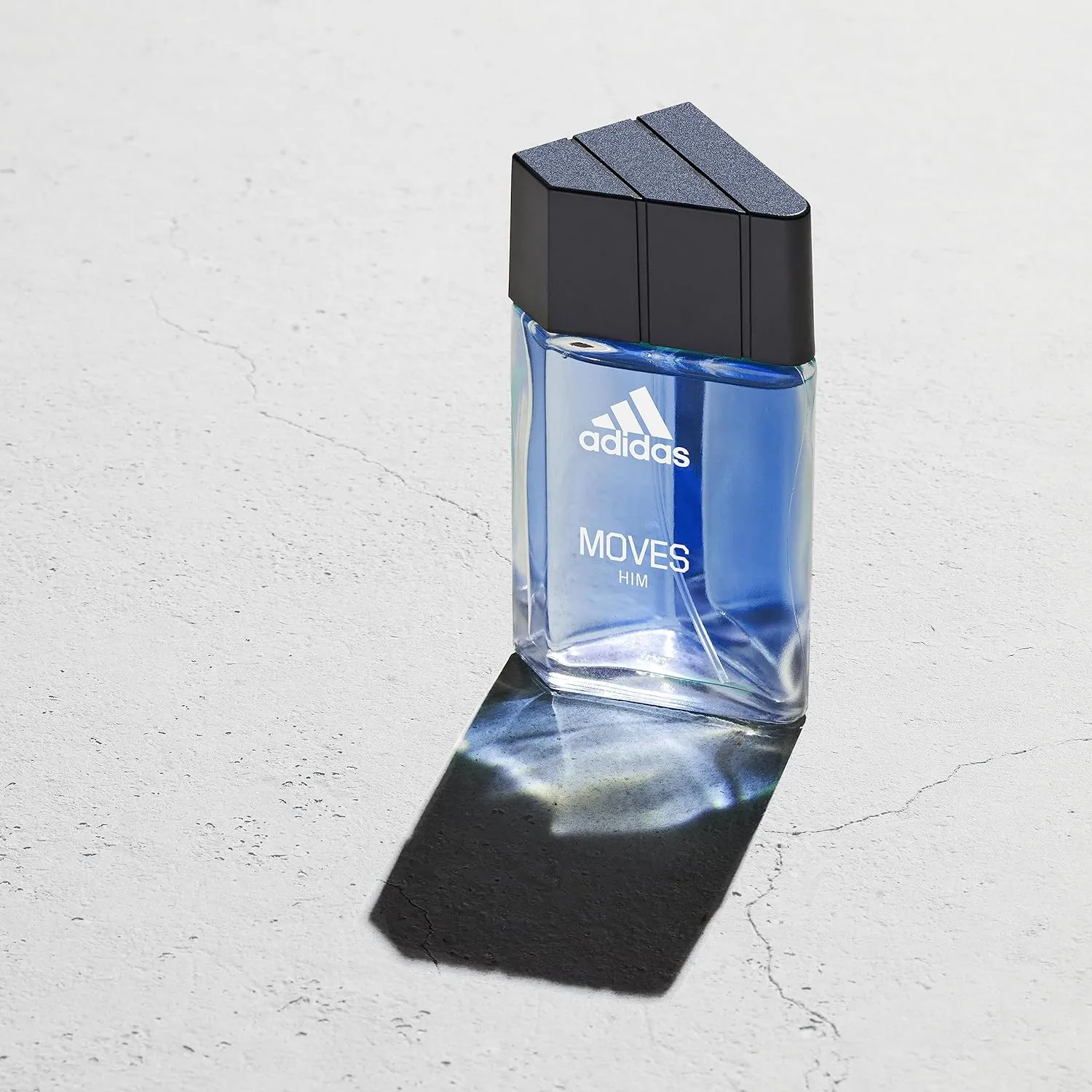Adidas Moves Him Eau de Toilette 1.6 fl oz (Pack of 1), Notes of Green Apple, Cedarwood, Musk, Men's Fragrance, Long Lasting, Sporty Fragrance, Travel Size