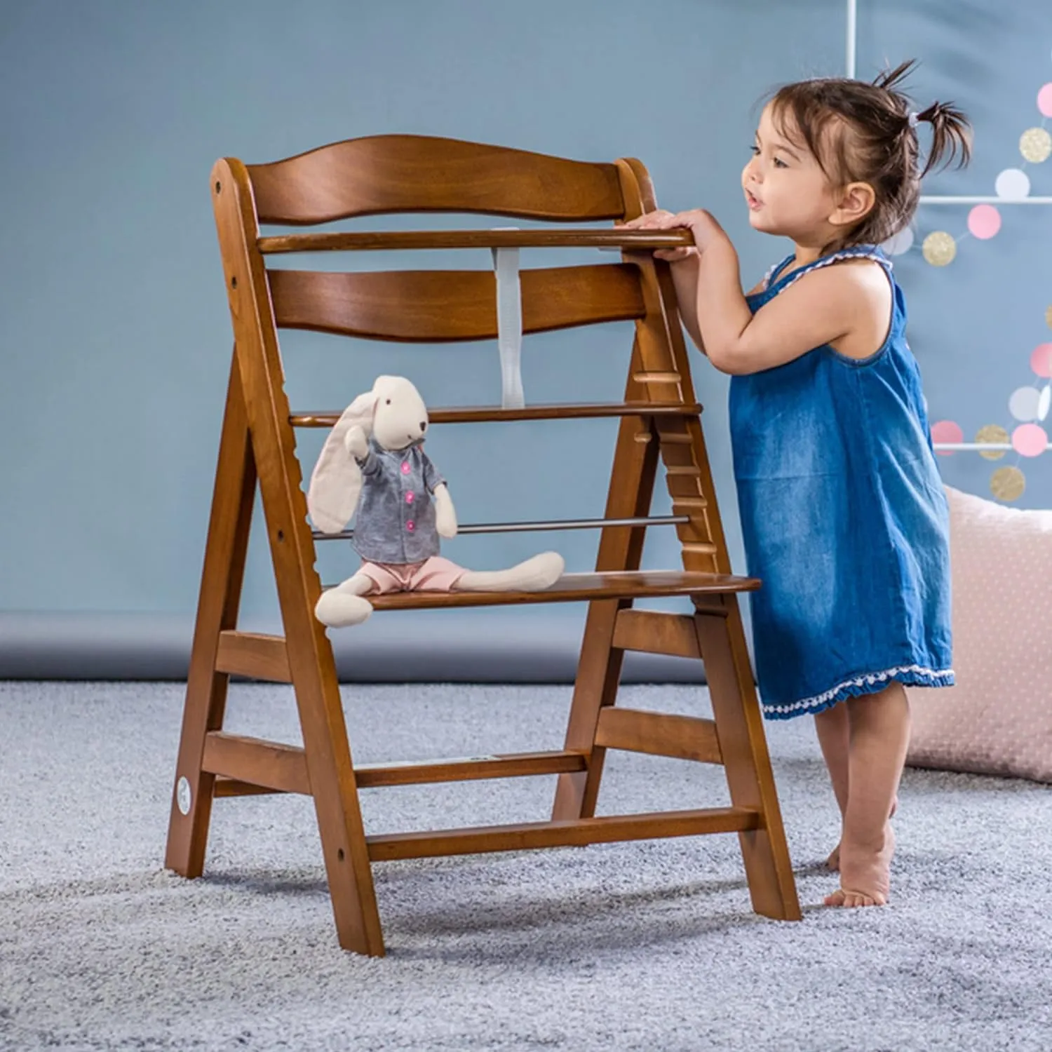 hauck Alpha  Grow Along Solid Beechwood Booster Highchair with Adjustable Seat, 5 Point Safety Harness, & Bumper Bar for Infants & Toddlers, Walnut