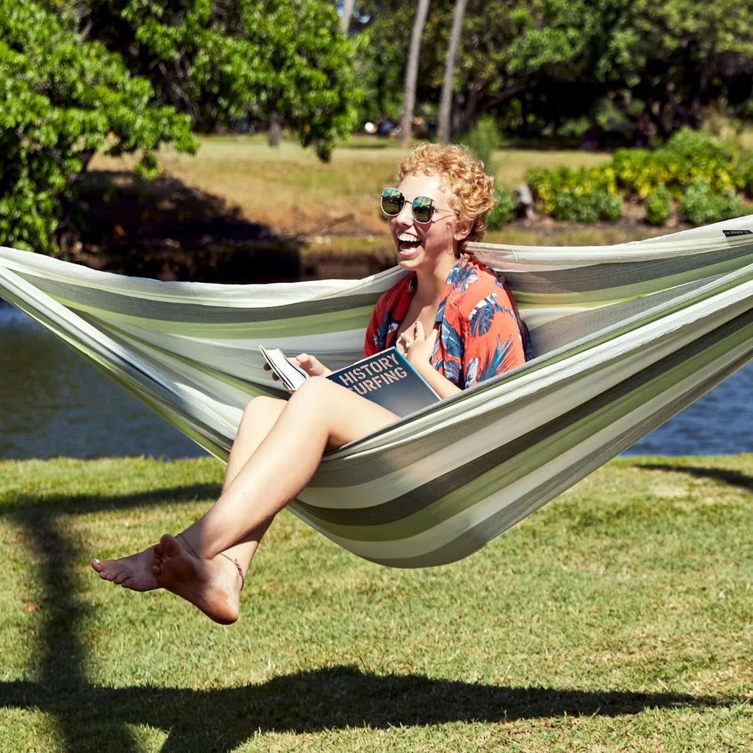 La Siesta® Large Double Brisa Classic Hammock & TreeMount, Trees Beams Posts Suspension Kit - Indoor Outdoor Hammock Swing, Weather Resistant, Cedar