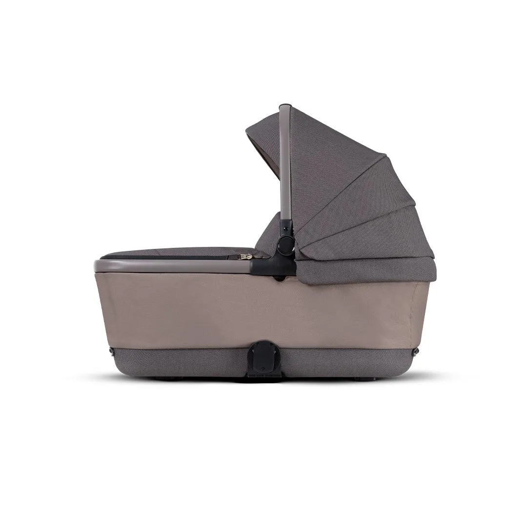 Outlet - Silver Cross Reef First Bed Folding Carrycot - Earth - Damaged Packaging